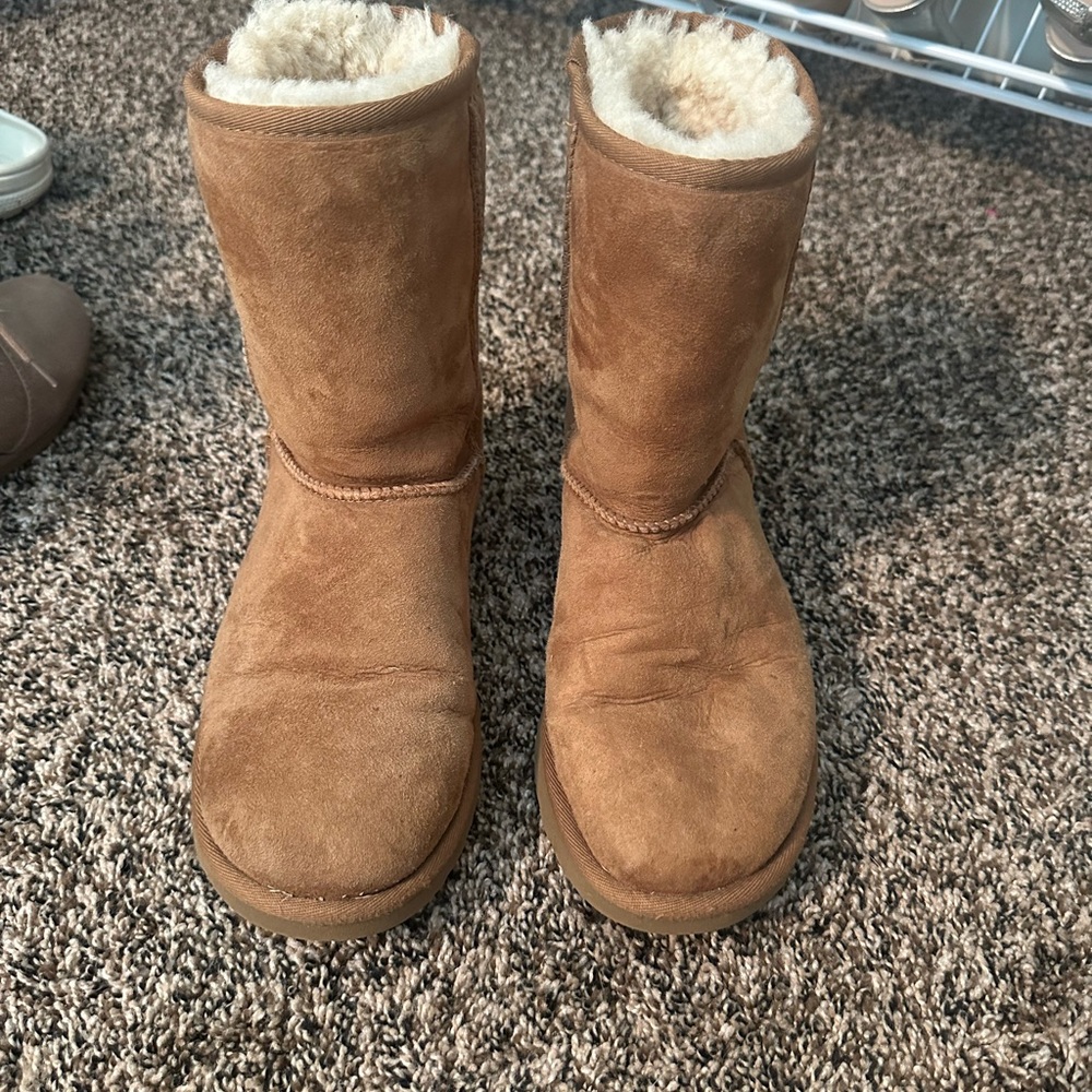 WOMENS UGGS